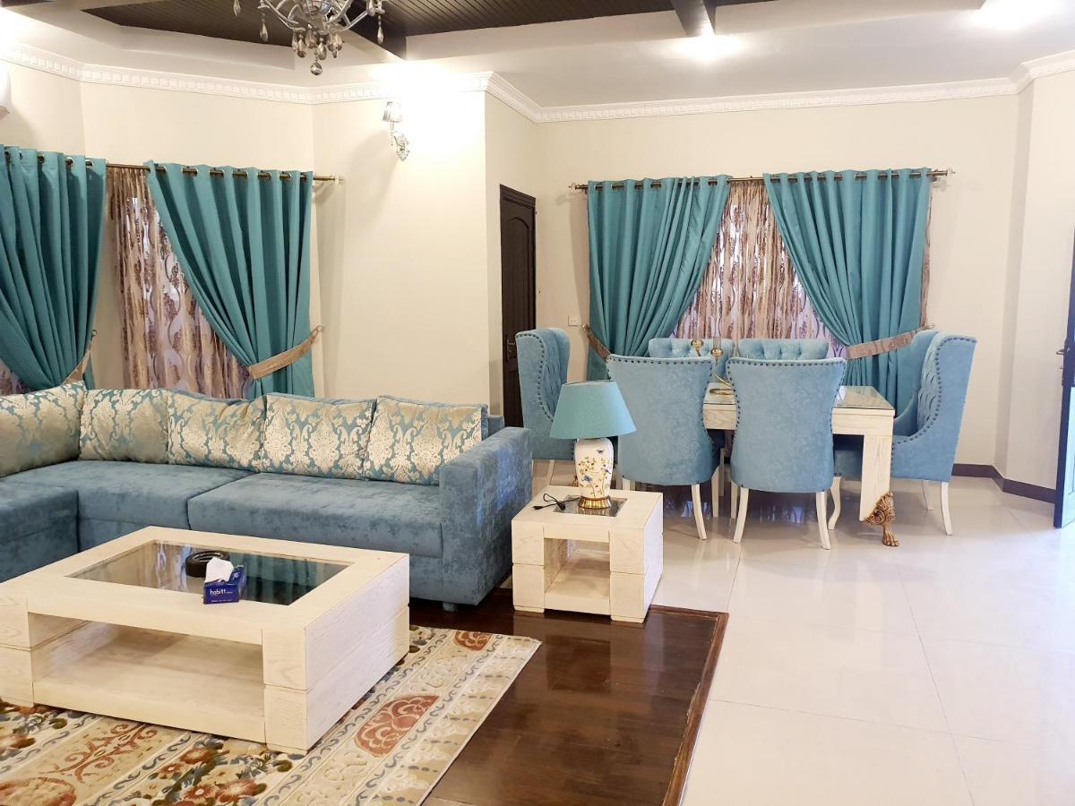 Royal Villa F-10/2 Исламабад Екстериор снимка