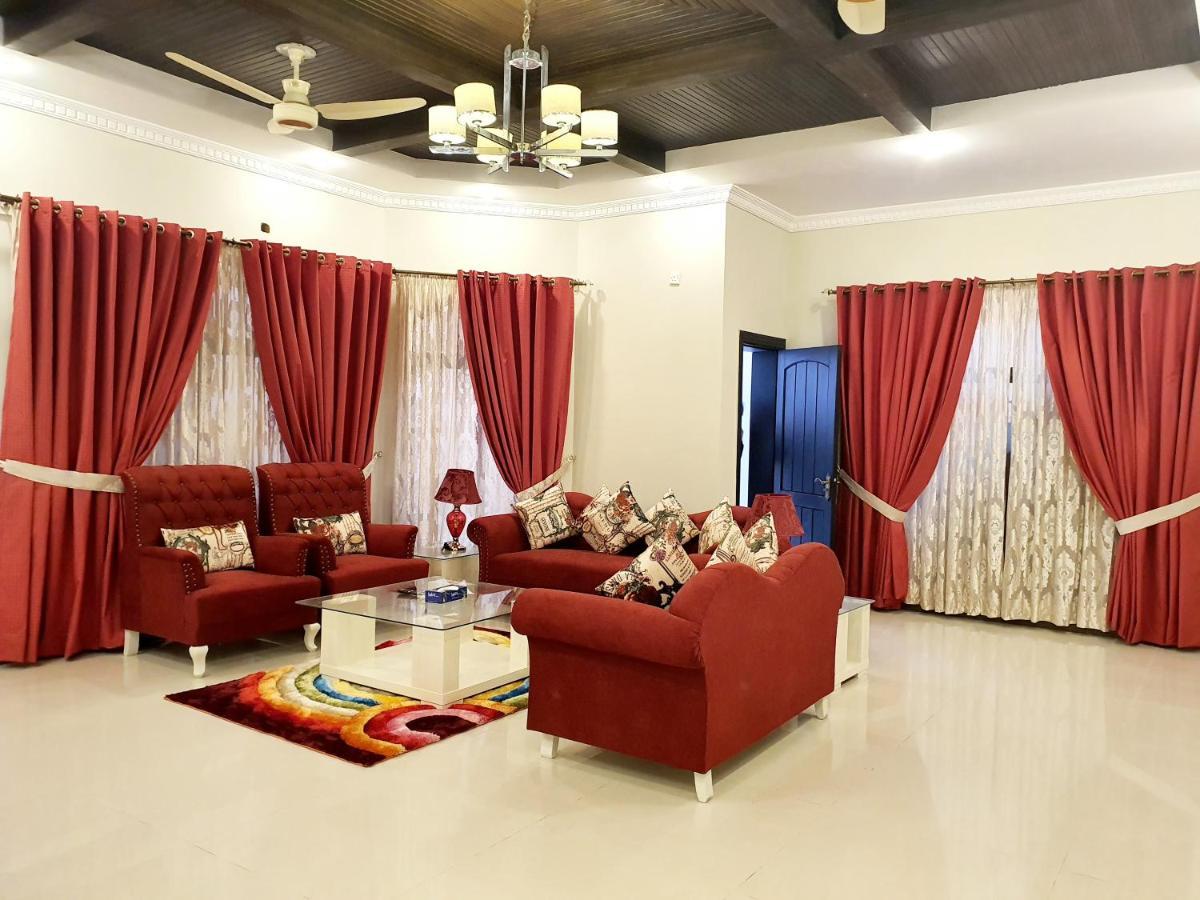 Royal Villa F-10/2 Исламабад Екстериор снимка
