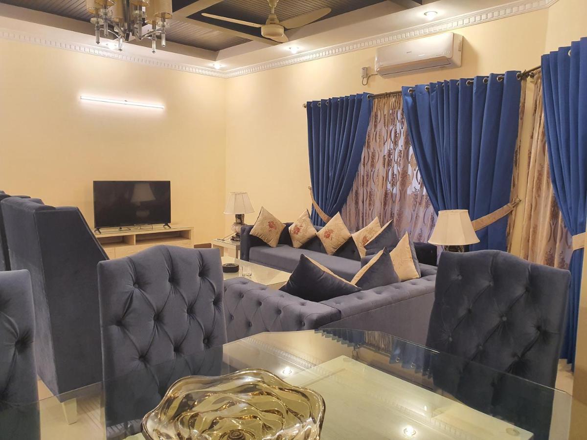 Royal Villa F-10/2 Исламабад Екстериор снимка